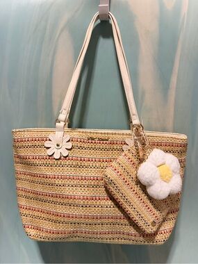 Betsey Johnson big wicker bag w matching pouch - excellent!